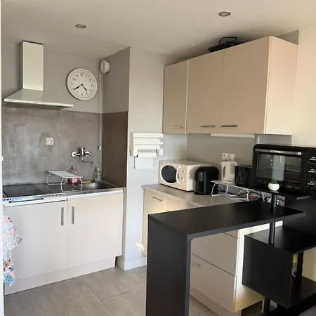 River - Joli 2 Pieces, Etage Eleve, Vue Sur Port Et Mer, Calme Et Proche Des Plages * Mauguio